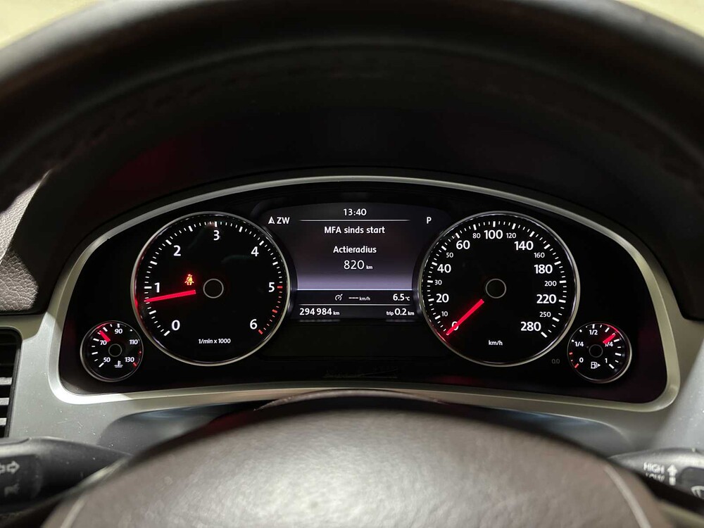 Volkswagen Touareg 3.0 TDI V6 Highline 240pk 2010, 1-SHL-90