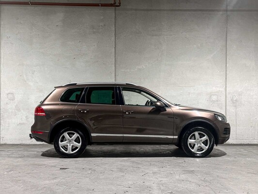 Volkswagen Touareg 3.0 TDI V6 Highline 240pk 2010, 1-SHL-90