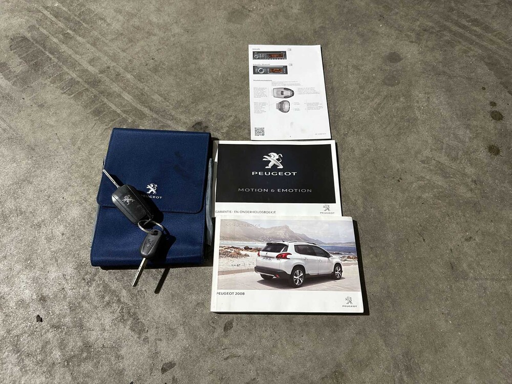 Peugeot 2008 1.2 PureTech Active 82pk 2015 (Origineel-NL), 2-ZST-06