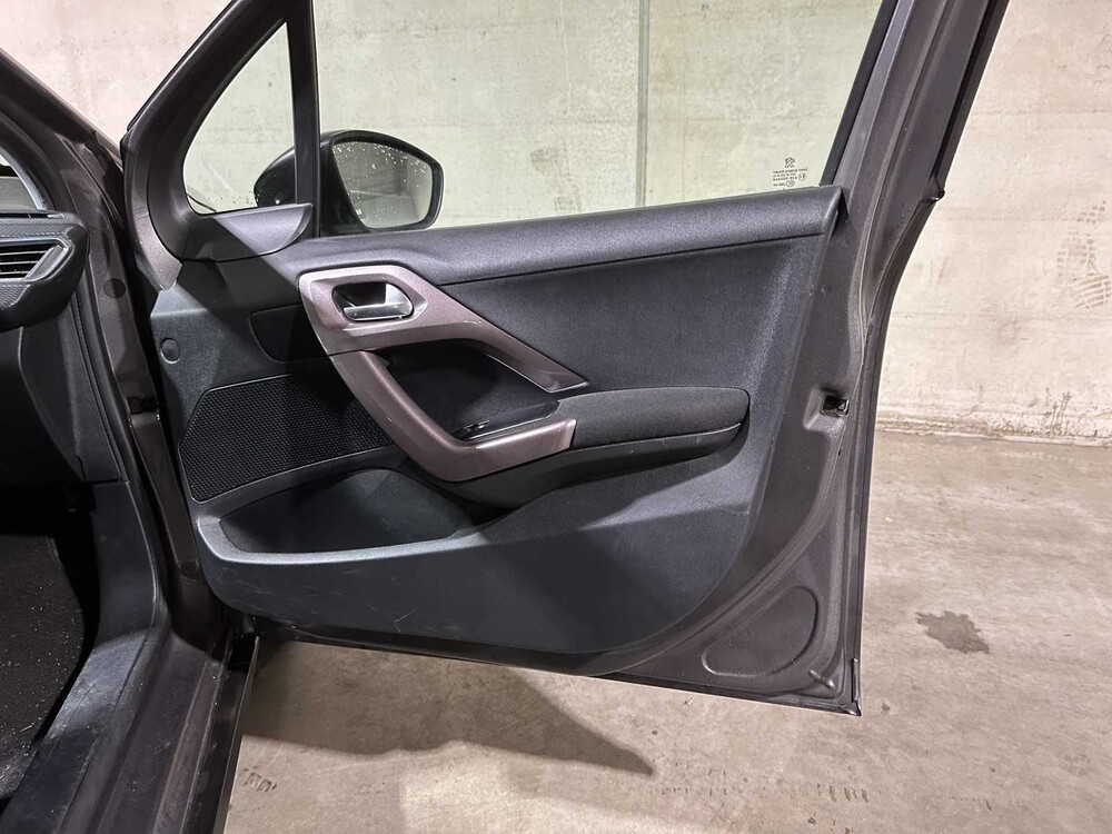 Peugeot 2008 1.2 PureTech Active 82pk 2015 (Origineel-NL), 2-ZST-06