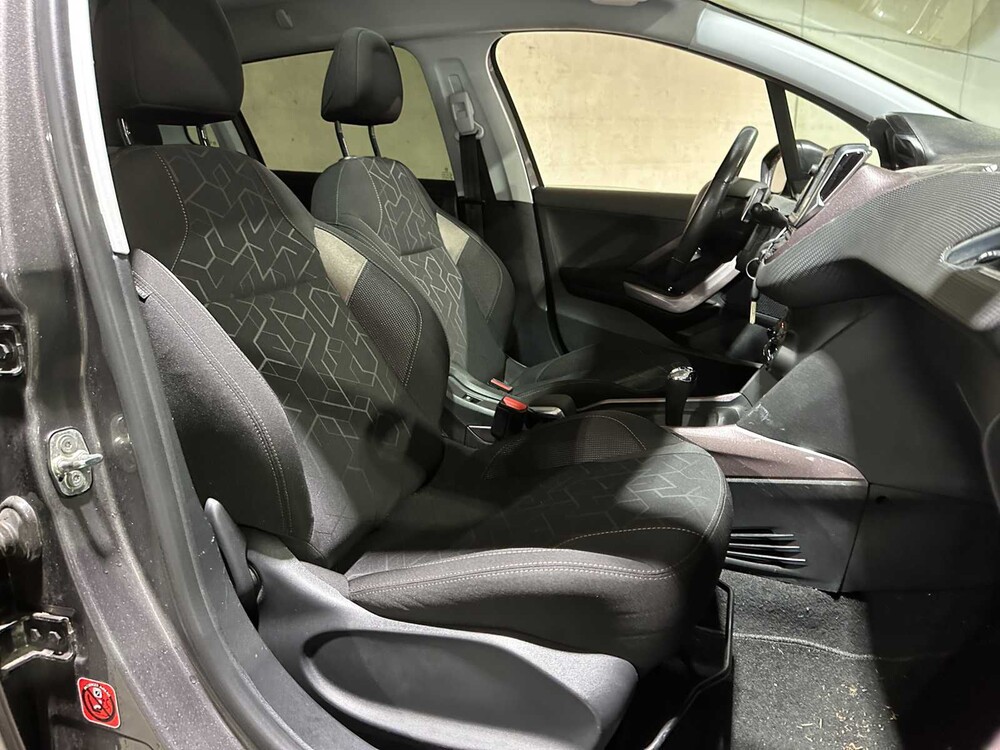 Peugeot 2008 1.2 PureTech Active 82 PS 2015 (Original-NL), 2-ZST-06