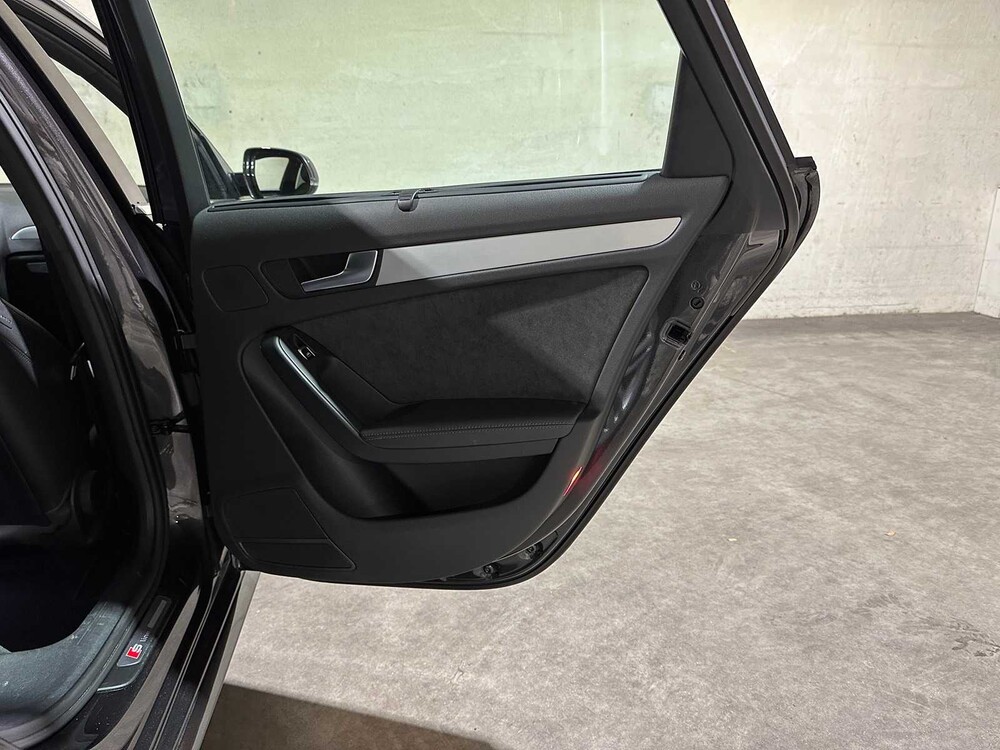 Audi A4 Avant 1.8 TFSI S Edition S-Line 170pk 2013, 88-ZRT-8