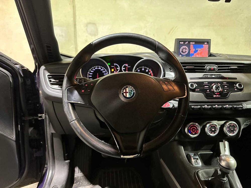 Alfa Romeo Giulietta 1.4 T Distinctive 120pk 2010, KX-159-R