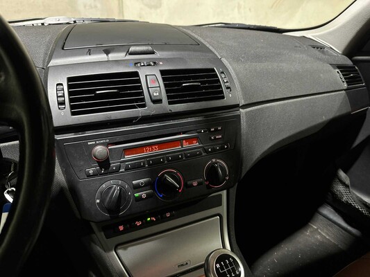 BMW X3 2.0i 150pk 2005, 71-RZ-JS Youngtimer