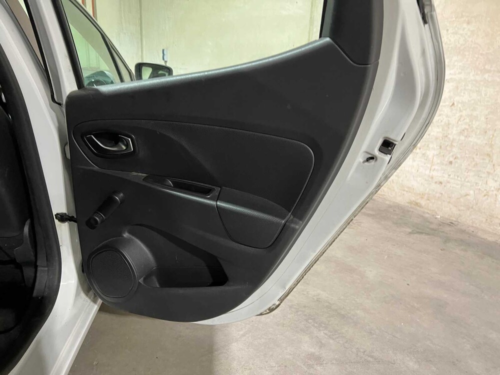 Renault Clio 0.9 TCe Expression 90 PS 2015, GZ-530-J