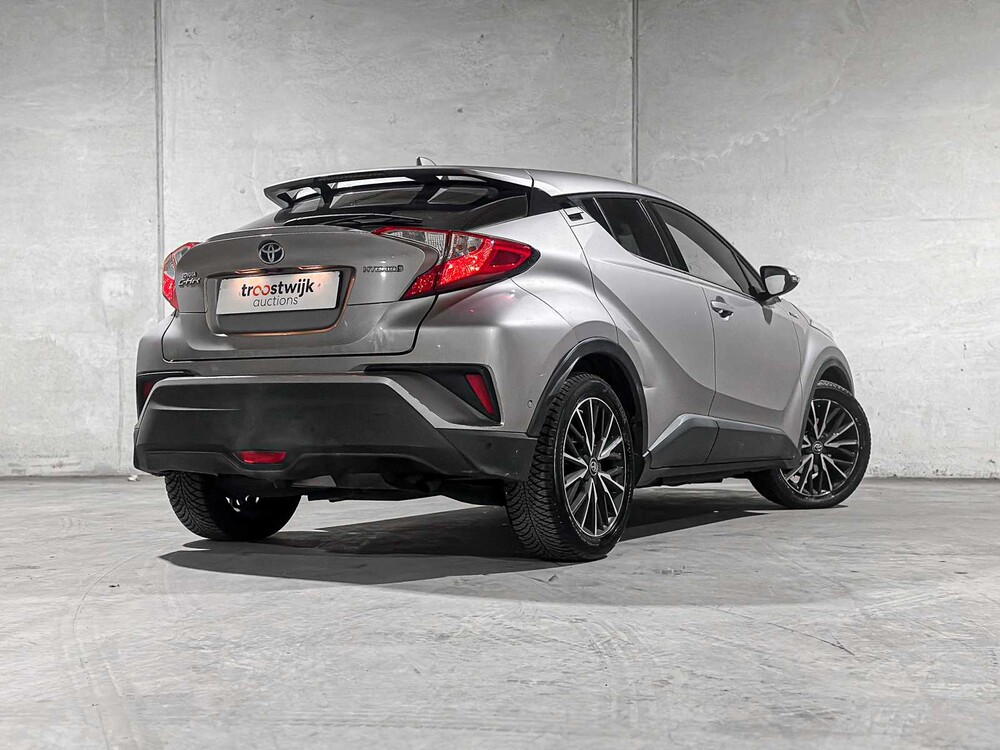 Toyota C-HR 1.8 Hybrid Executive 98PK 2017, PG-762-K