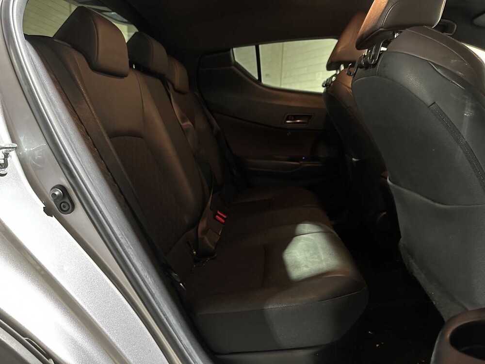 Toyota C-HR 1.8 Hybrid Executive 98PK 2017, PG-762-K