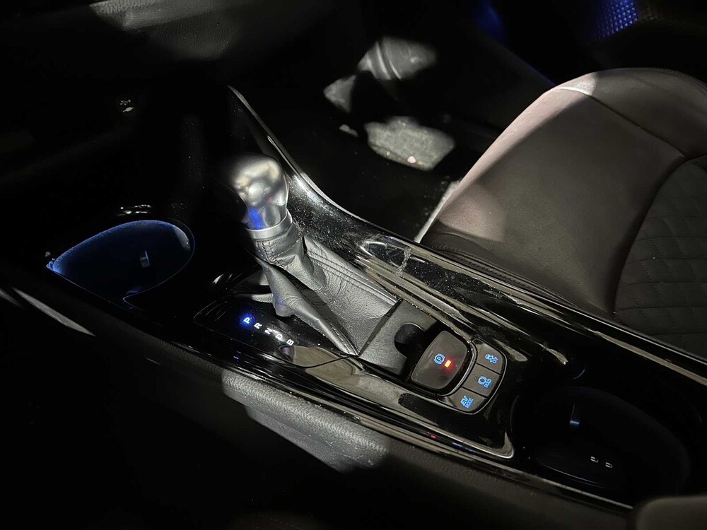 Toyota C-HR 1.8 Hybrid Executive 98PK 2017, PG-762-K