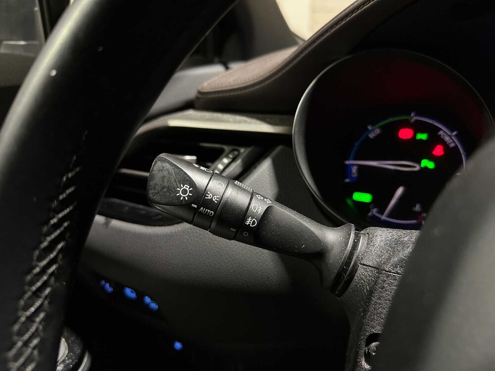 Toyota C-HR 1.8 Hybrid Executive 98PK 2017, PG-762-K