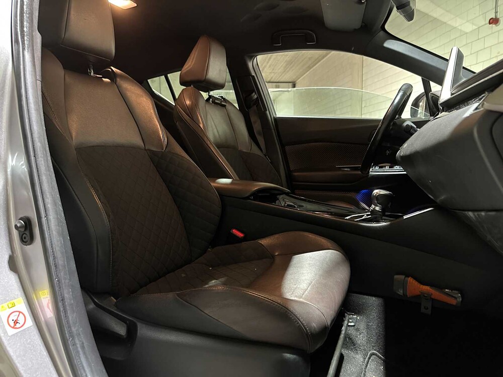 Toyota C-HR 1.8 Hybrid Executive 98PK 2017, PG-762-K