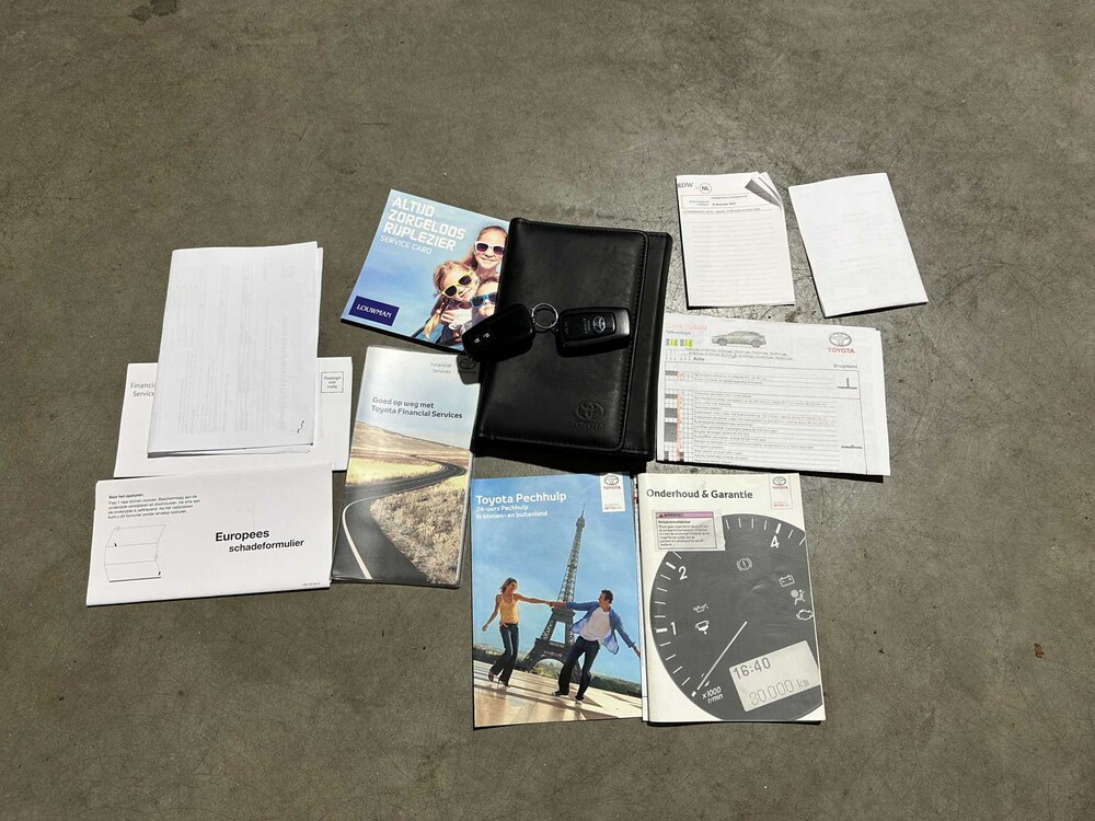 Toyota C-HR 1.8 Hybrid Executive 98PK 2017, PG-762-K