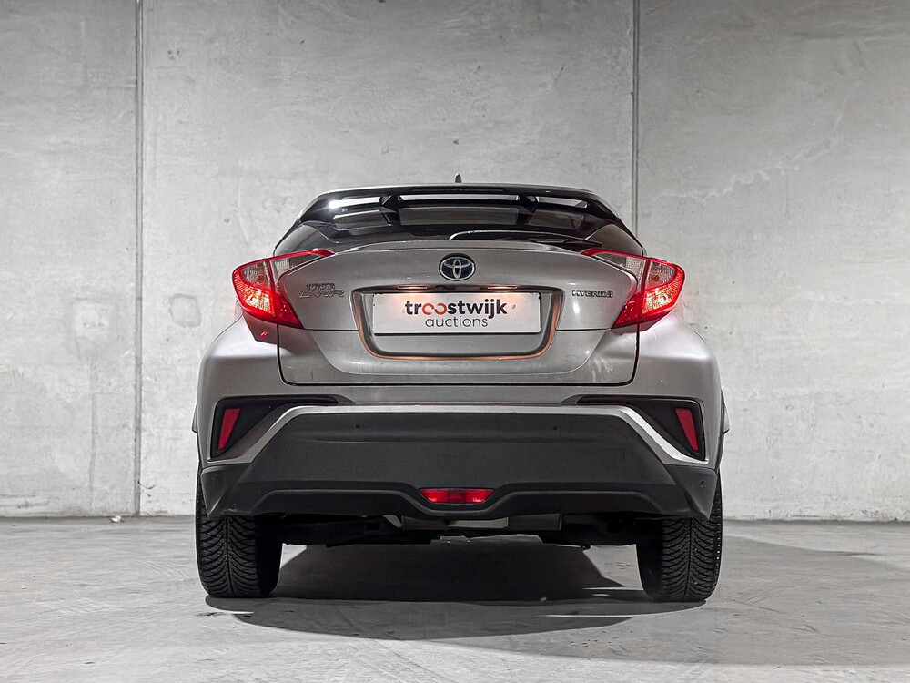Toyota C-HR 1.8 Hybrid Executive 98 PS 2017, PG-762-K