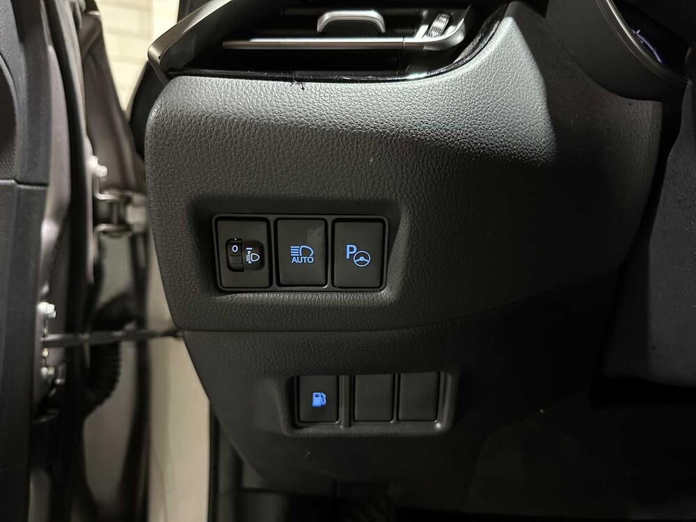 Toyota C-HR 1.8 Hybrid Executive 98 PS 2017, PG-762-K