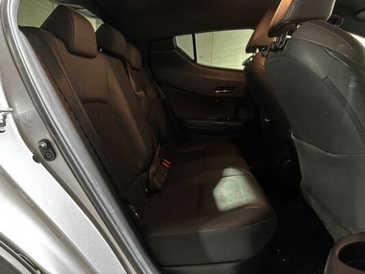 Toyota C-HR 1.8 Hybrid Executive 98PK 2017, PG-762-K