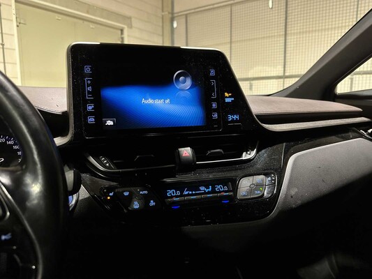 Toyota C-HR 1.8 Hybrid Executive 98PK 2017, PG-762-K