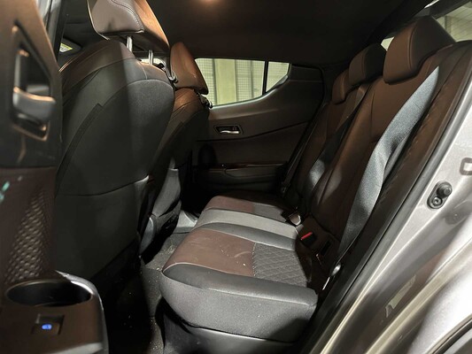 Toyota C-HR 1.8 Hybrid Executive 98PK 2017, PG-762-K