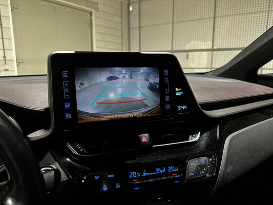 Toyota C-HR 1.8 Hybrid Executive 98PK 2017, PG-762-K