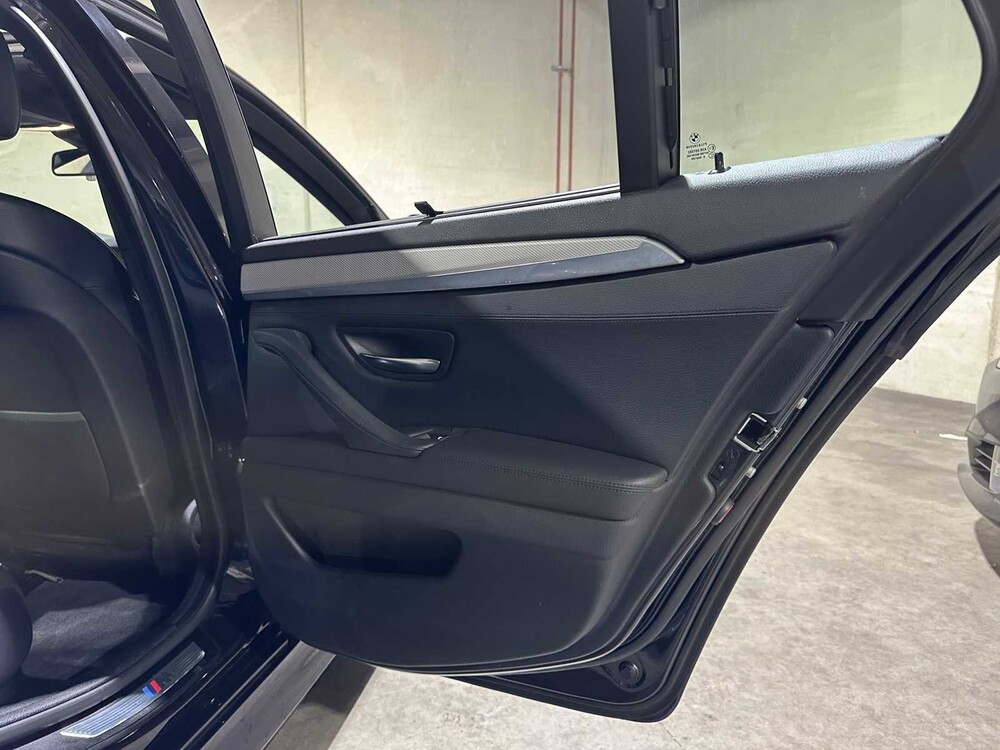 BMW 520i Touring M-Sport High Executive 5-serie 184pk 2013, 92-ZLN-9
