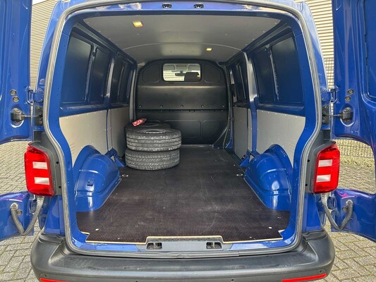 Volkswagen Transporter 2.0 TDI Trendline 3-Persoons 150pk 2018 (Origineel-NL), V-476-KS