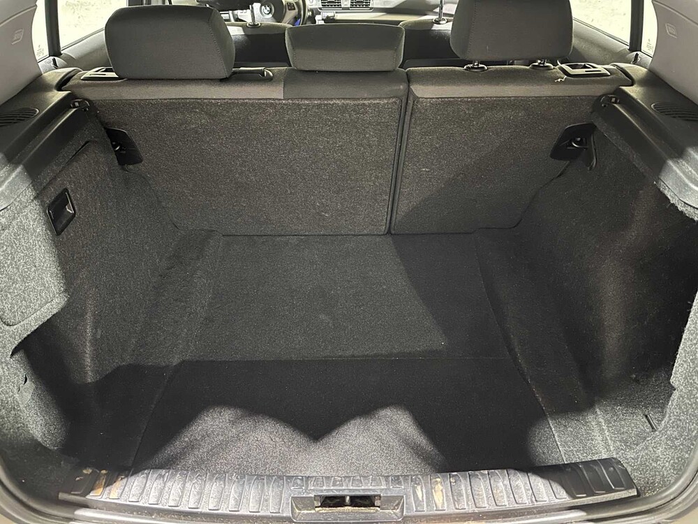 BMW 118i High Executive 129pk 2005 1-serie, 46-RK-RP