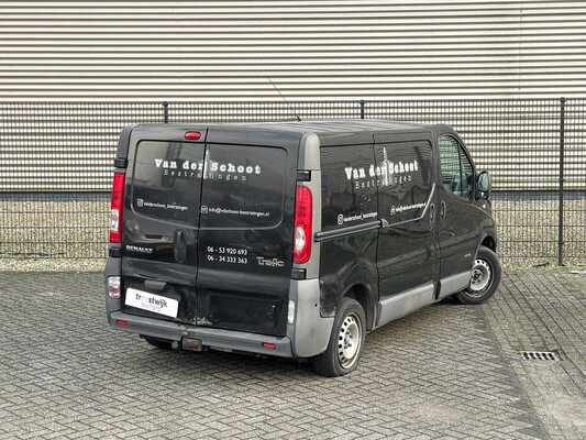 Renault Trafic 2.0 dCi T27 L1H1 Générique 114pk 2010, 4-VGG-31