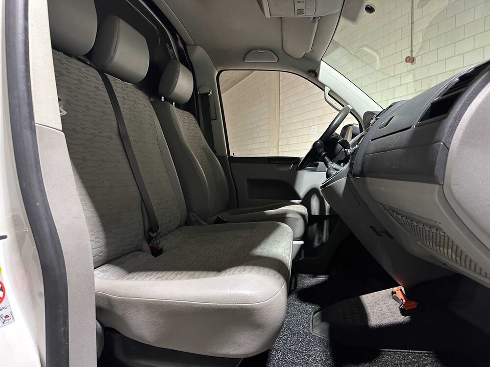 Volkswagen Transporter 2.0 TDI L1H1 150PK 2010, 6-VHK-98