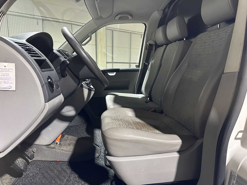 Volkswagen Transporter 2.0 TDI L1H1 150PK 2010, 6-VHK-98