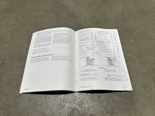 Volkswagen Transporter 2.0 TDI L1H1 150PK 2010, 6-VHK-98