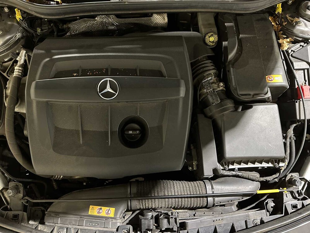 Mercedes-Benz A180d Lease Edition 109 PS 2015 (Original-NL) A-Klasse, HJ-962-T