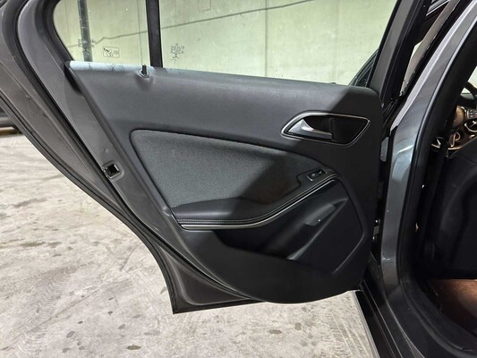 Mercedes-Benz A180d Lease Edition 109 PS 2015 (Original-NL) A-Klasse, HJ-962-T