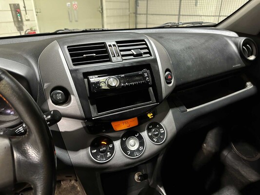 Toyota RAV4 2.2 D4-D Sol 136 PS 2007, 36-VHF-6