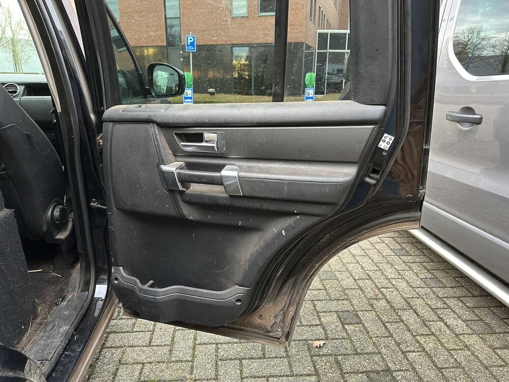 Land Rover Discovery 3.0 V6 211 PS 2016