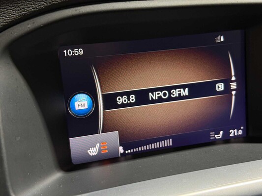 Volvo V60 Cross Country 2.0 D3 Polar+ 150 PS 2017, PT-351-G