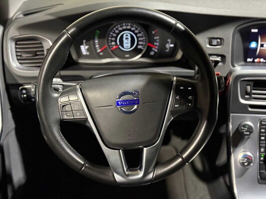 Volvo V60 Cross Country 2.0 D3 Polar+ 150 PS 2017, PT-351-G