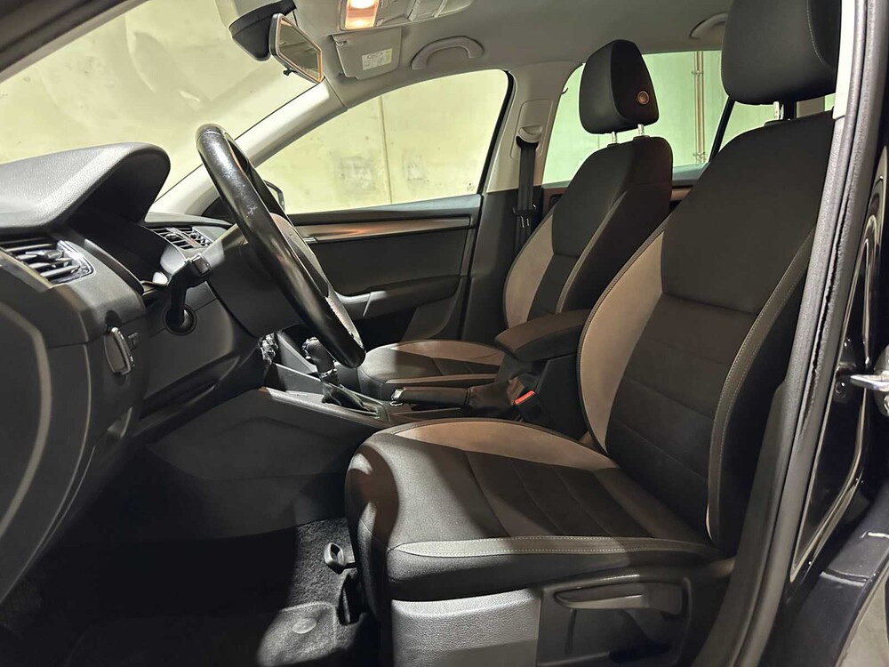 Skoda Octavia Combi 1.6 TDI Greentech JOY Business 110 PS 2016 (Automatik), JX-809-G