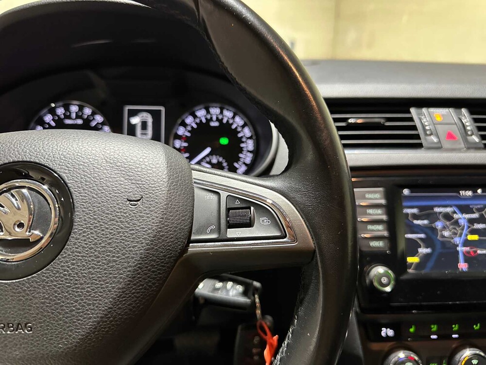 Skoda Octavia Combi 1.6 TDI Greentech JOY Business 110 PS 2016 (Automatik), JX-809-G