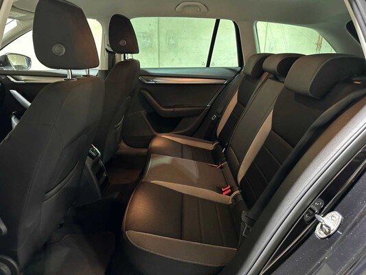 Skoda Octavia Combi 1.6 TDI Greentech JOY Business 110 PS 2016 (Automatik), JX-809-G