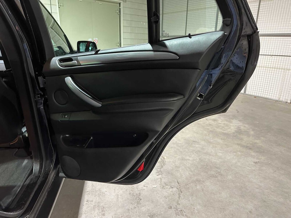 BMW X5 4.4i High Edition 320PK 2006, 26-ST-PP