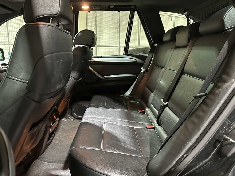 BMW X5 4.4i High Edition 320PK 2006, 26-ST-PP