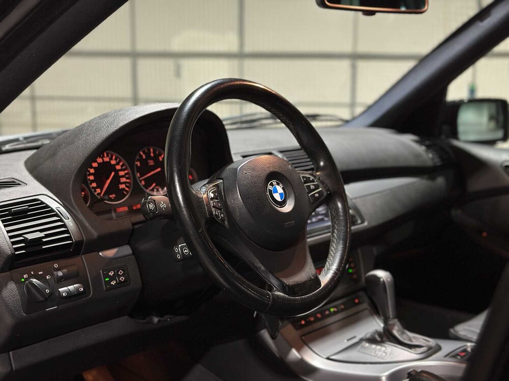 BMW X5 4.4i High Edition 320PK 2006, 26-ST-PP