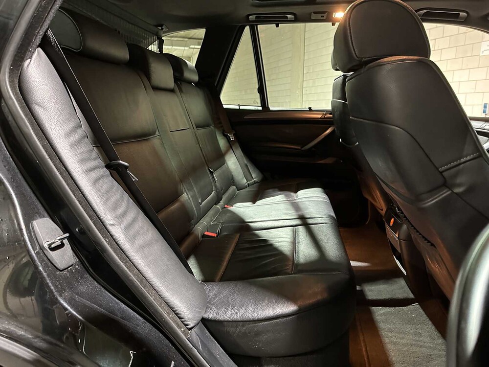 BMW X5 4.4i High Edition 320PK 2006, 26-ST-PP