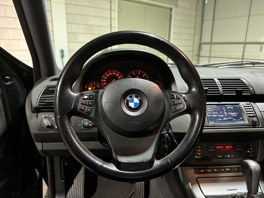 BMW X5 4.4i High Edition 320PK 2006, 26-ST-PP