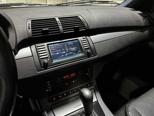 BMW X5 4.4i High Edition 320PK 2006, 26-ST-PP