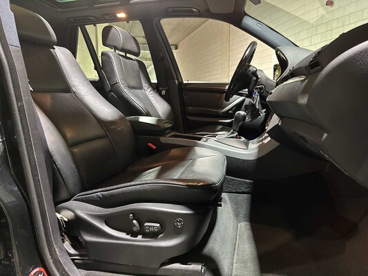 BMW X5 4.4i High Edition 320PK 2006, 26-ST-PP