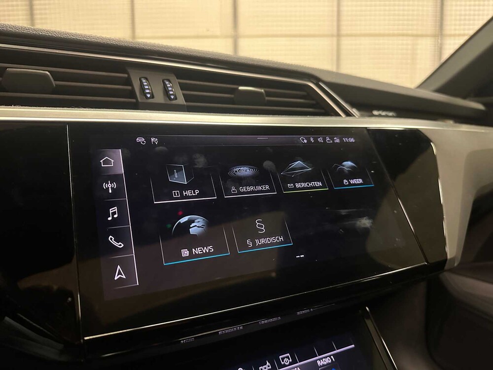 Audi e-tron 50 quattro Launch Edition schwarz 71 kWh S-Line 313PS 2019 (Original-NL + 1. Besitzer), G-119-XV
