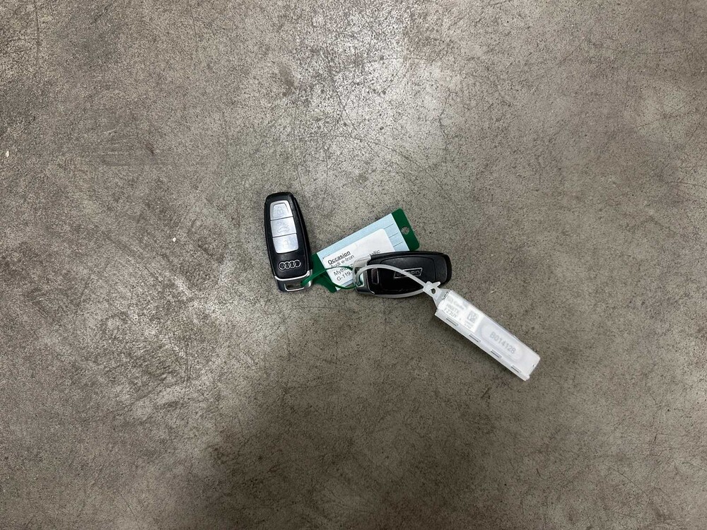 Audi e-tron 50 quattro Launch Edition schwarz 71 kWh S-Line 313PS 2019 (Original-NL + 1. Besitzer), G-119-XV