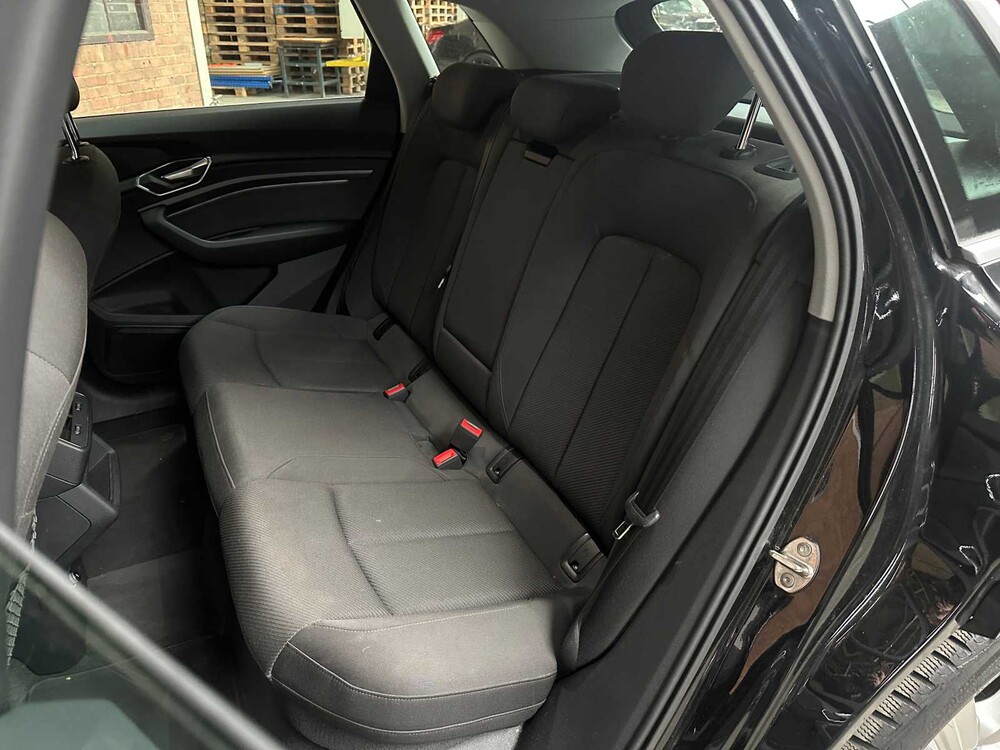 Audi e-tron 50 Quattro Launch Ldition 71 kWh 313pk 2019, H-753-BH