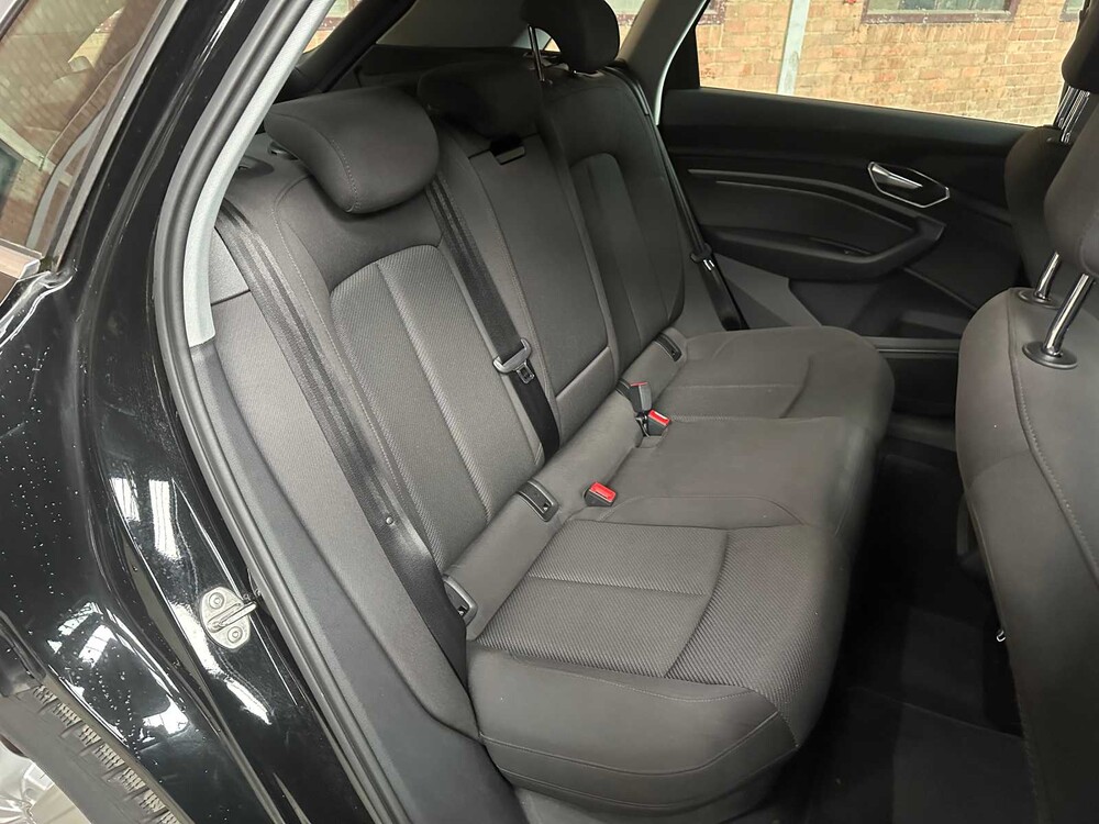 Audi e-tron 50 Quattro Launch Ldition 71 kWh 313pk 2019, H-753-BH