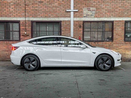 Tesla Model 3 Standard RWD Plus 60 kWh 238hp 2019, G-063-PJ