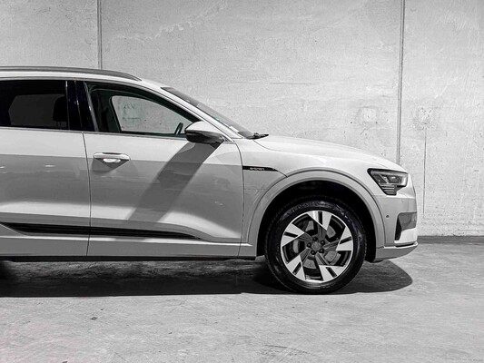 Audi e-tron 50 Quattro Business Edition 71 kWh 313hp 2020, J-746-HG